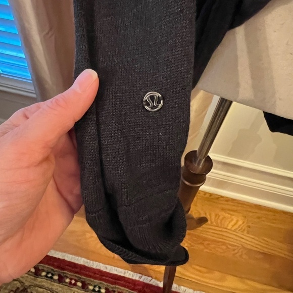 EUC Lululemon Iconic Draped Twist Front Charcoal Gray Sweater Size 6 - Picture 4 of 5